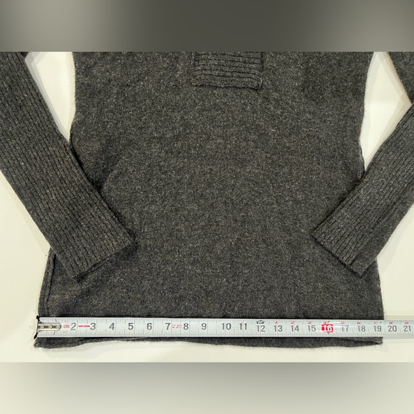 Aqua 100% Cashmere Grey Ribbed Hooded Sweater Medium - Picture 6 of 14